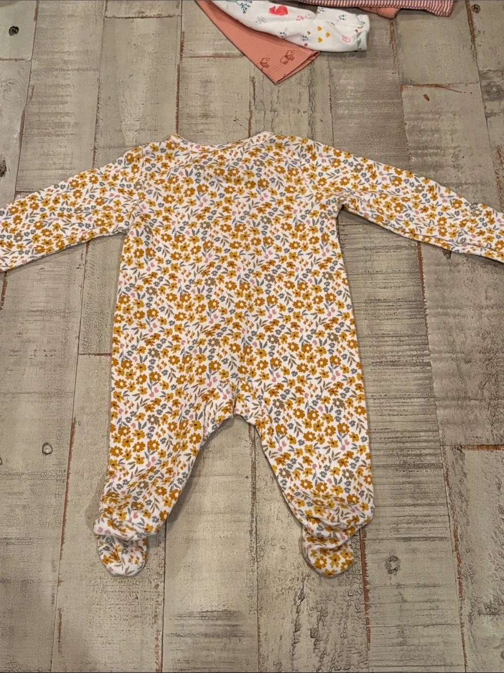 Carter’s 6 Piece Newborn Baby Girl Bundle